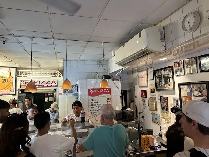 Joe's Pizza Picture 4