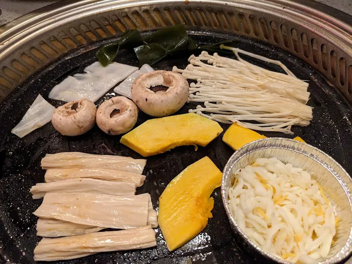 Gangnam BBQ & Hot Pot |江南火锅烧烤 Picture 9