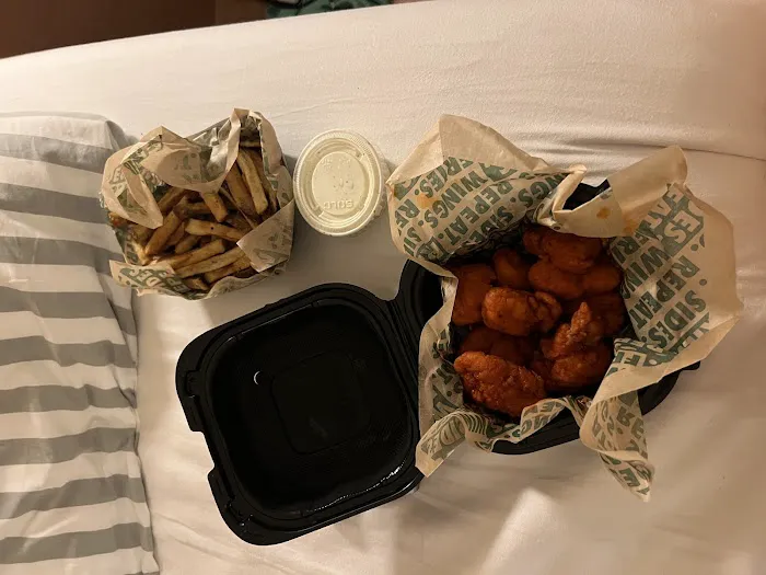 Wingstop Picture 10