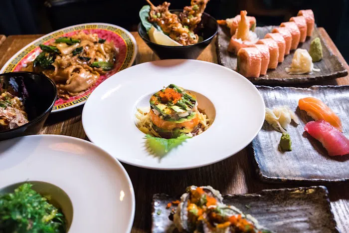Zest Sushi Picture 5