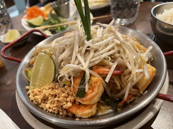 Top Thai Greenwich Picture 1