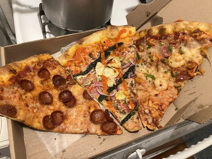 Two Boots Pizza West Village Picture 7