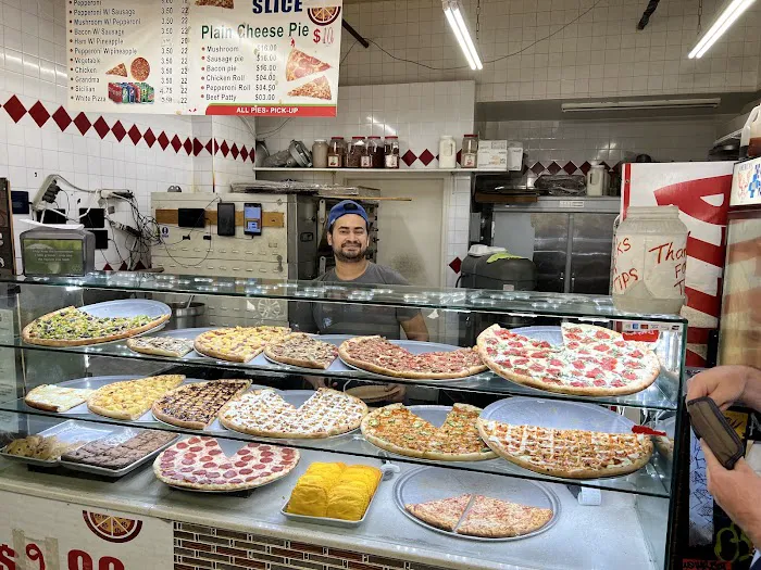Superior $1 pizza Picture 3