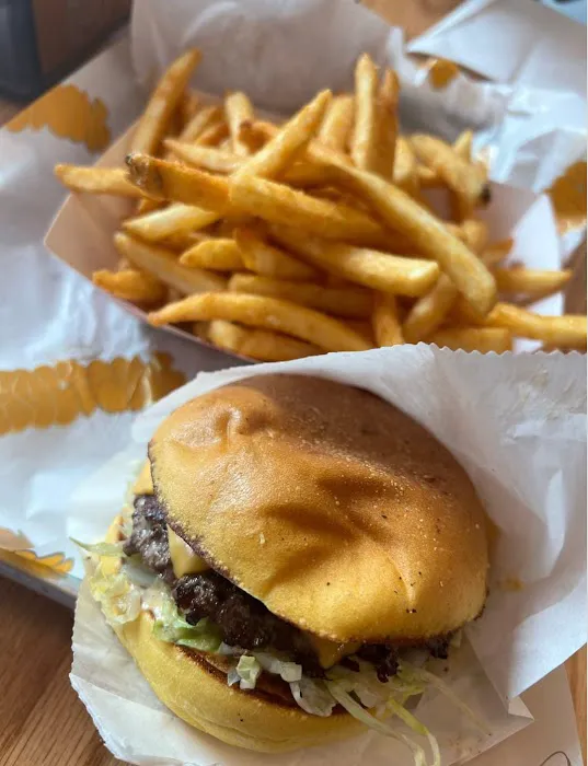 Holy Cow Burgers Picture 3