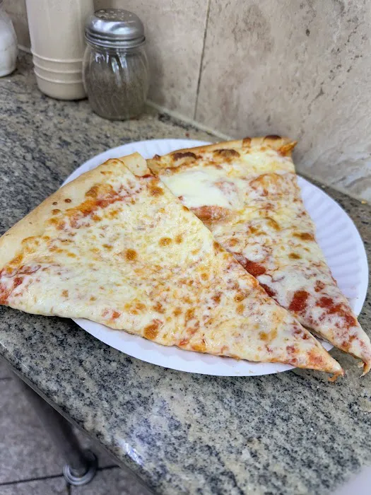 $1.50 Fresh Pizza Picture 3