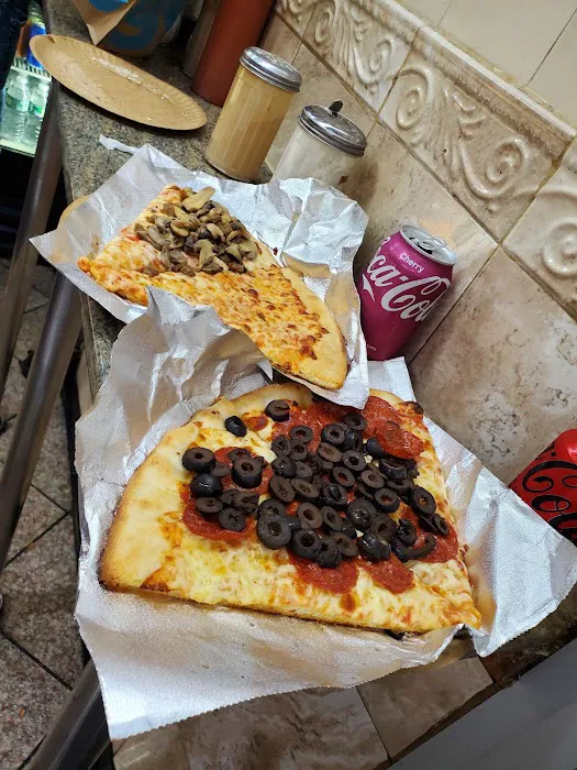 $1.50 Fresh Pizza Picture 9