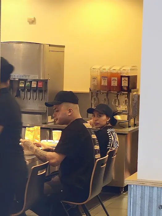 Chipotle Mexican Grill Picture 6