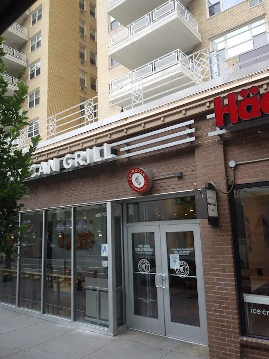 Chipotle Mexican Grill Picture 8