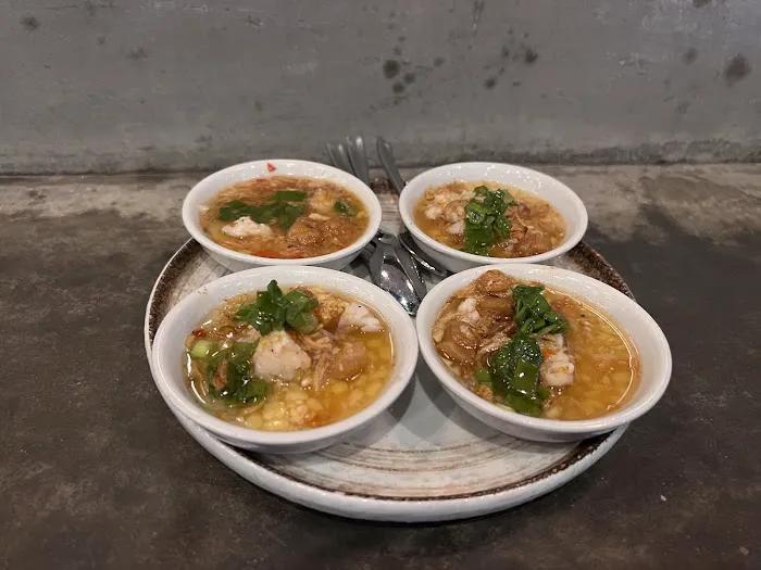 Saigon Social Picture 2