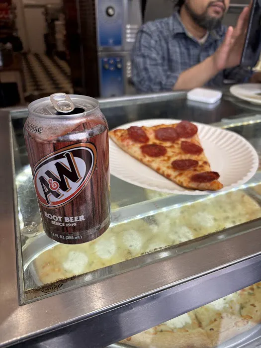 99¢ Pizza Picture 3