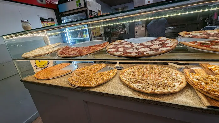 Little Gio's Pizza Picture 4