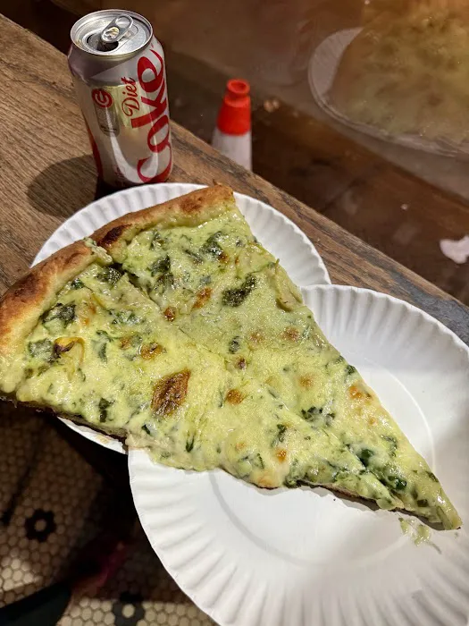 Artichoke Basille's Pizza Picture 3