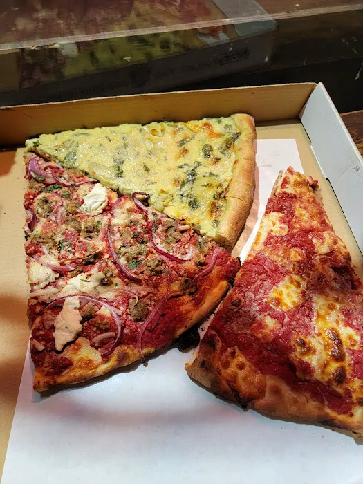 Artichoke Basille's Pizza Picture 7