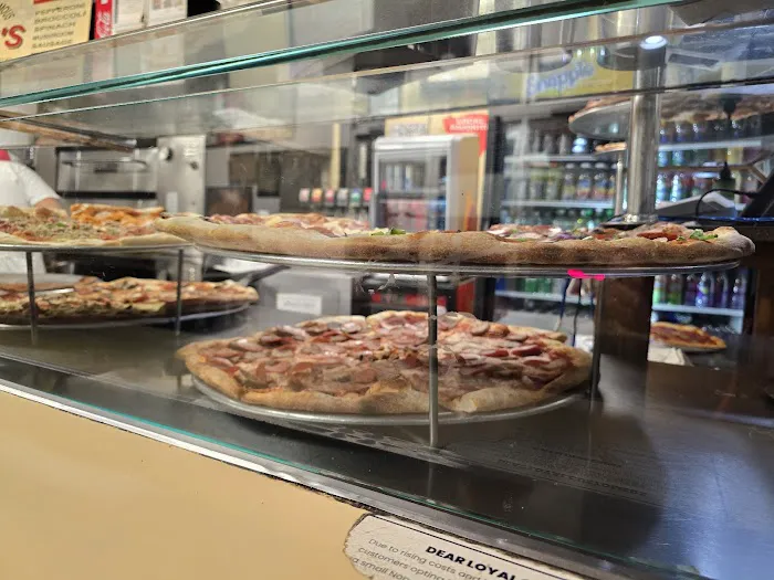 Ben's Pizzeria Picture 3