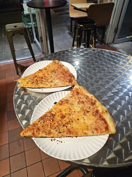 Ben's Pizzeria Picture 9