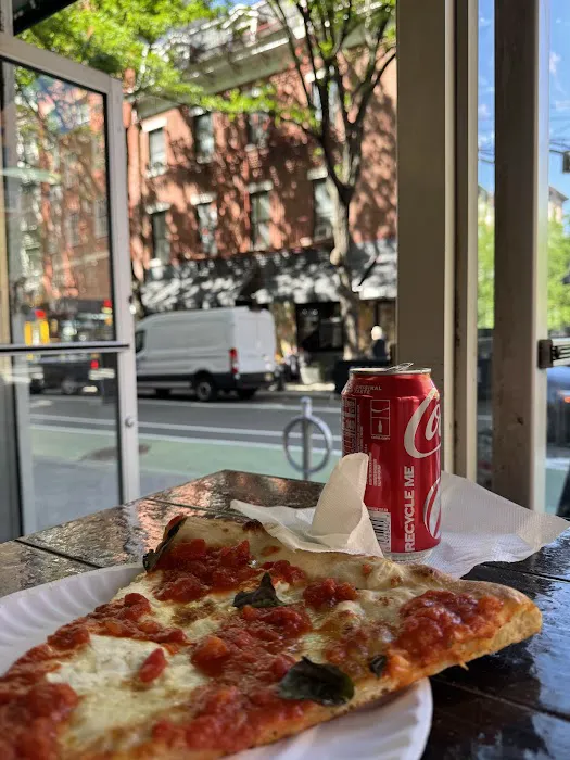 Ben's Pizzeria Picture 5