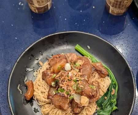 E Noodle Chinatown