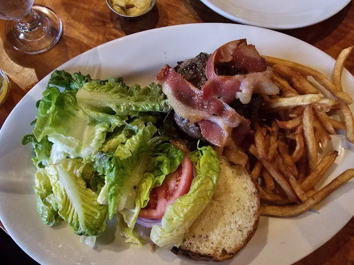 Knickerbocker Bar & Grill Picture 6