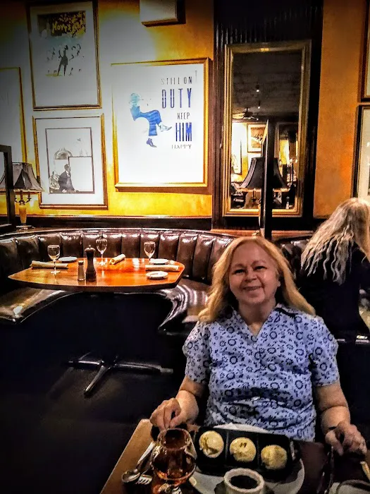 Knickerbocker Bar & Grill Picture 7