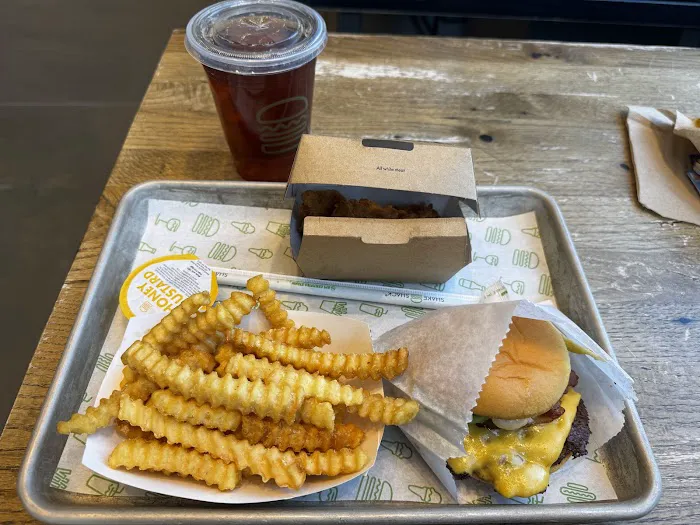Shake Shack Astor Place Picture 6