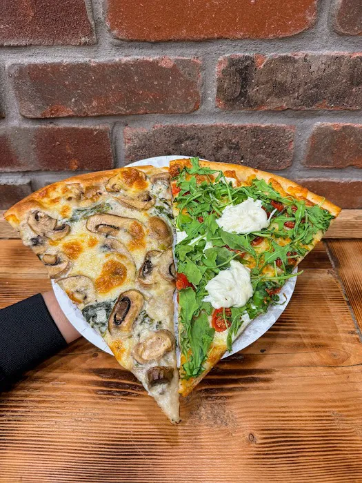 Nuovo York Pizza Picture 7