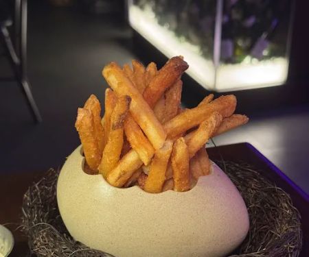 Wonderland Bar