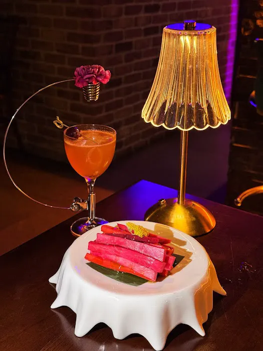 Wonderland Bar Picture 2