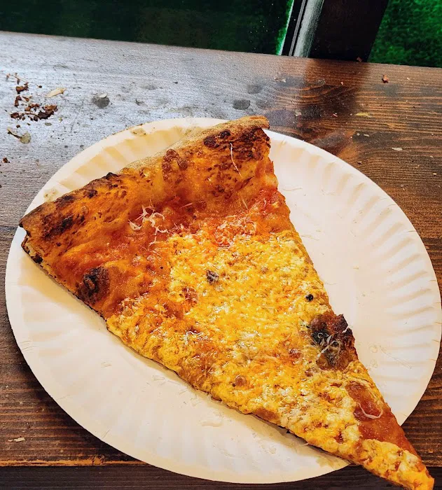 Cello's Pizzeria Picture 4