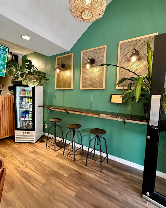 Tropic Berry Cafe Picture 10