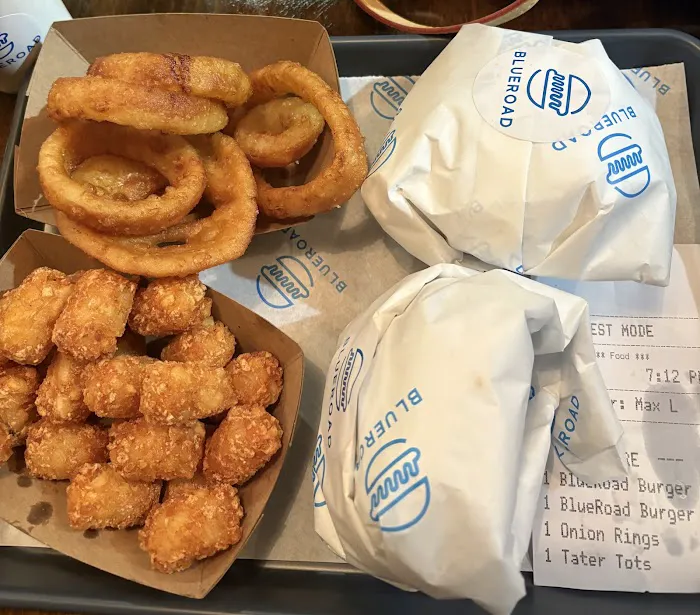 Blue Road Burger Picture 9