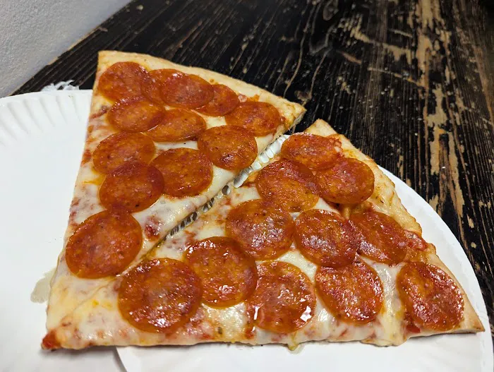 Champion Pizza Clinton Picture 4