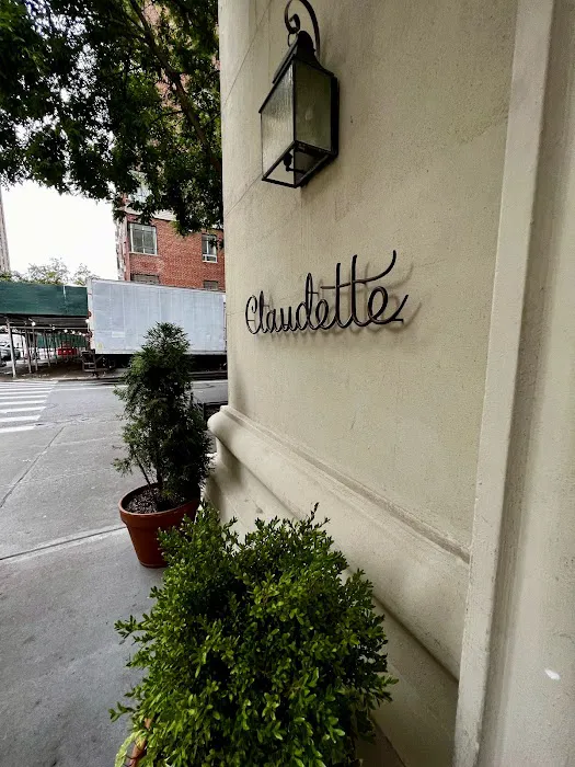 Claudette Picture 8