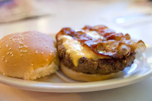 Paul's Da Burger Joint Picture 1