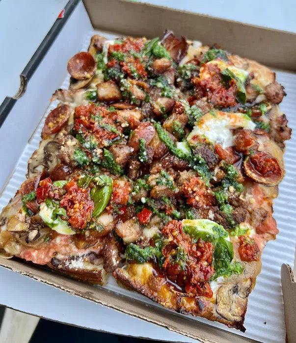Emmy Squared Pizza: East Village Picture 1