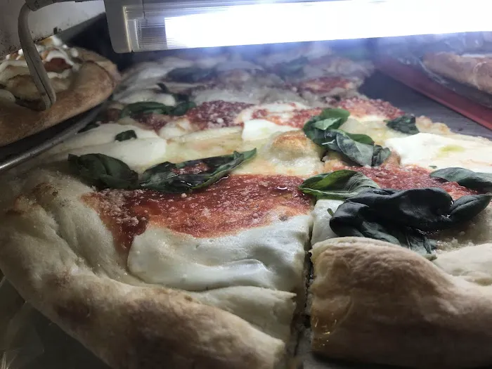 Stanton Street Pizza Picture 8
