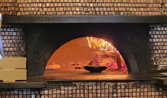Brunetti Pizza Picture 3