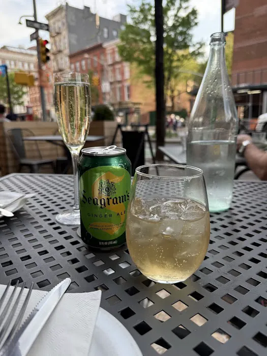 The Neighbors - The Best Pizza in the West Village Picture 8