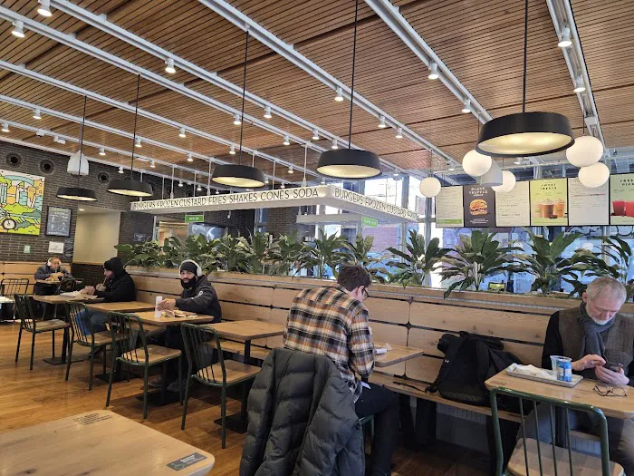 Shake Shack Meatpacking District Picture 9