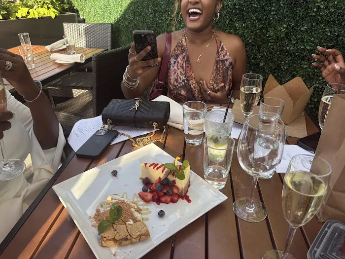 STK Steakhouse Picture 2