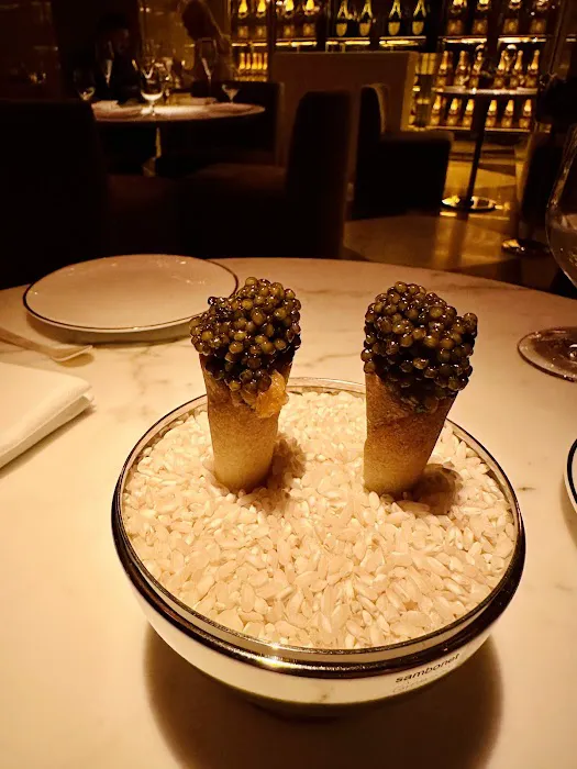The Champagne & Caviar Bar at RH Guesthouse New York Picture 8