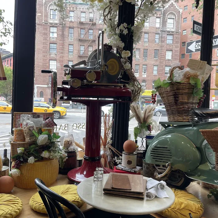 Sogno Toscano Market & Wine Bar Picture 9