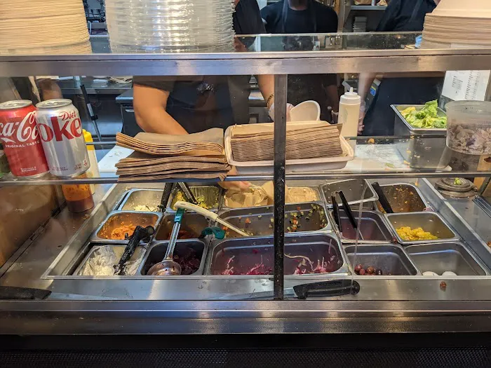 taïm mediterranean kitchen Picture 6
