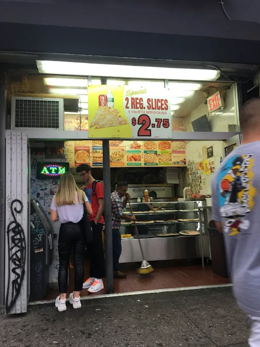 Bd Famous Pizza Picture 10