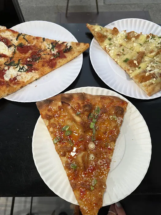 Krave It Pizza & Sandwich Joint Picture 3