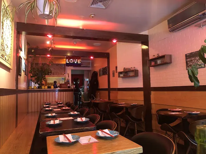 Spicy Moon East Village Picture 4