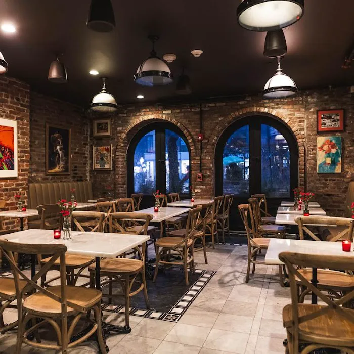 SAINT RESTAURANT BAR & SPEAKEASY Picture 4