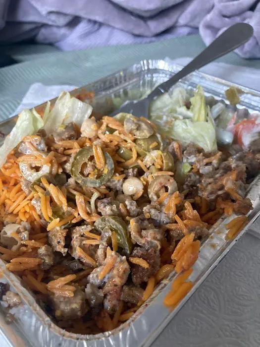 Tajeen Halal Food Truck Picture 4
