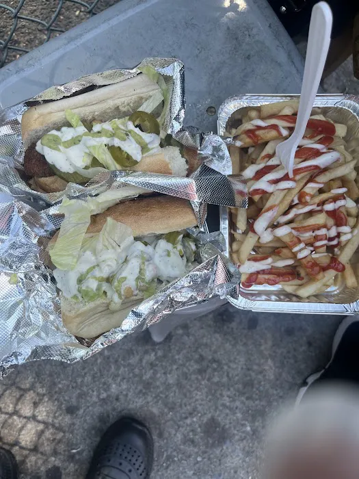 Tajeen Halal Food Truck Picture 7