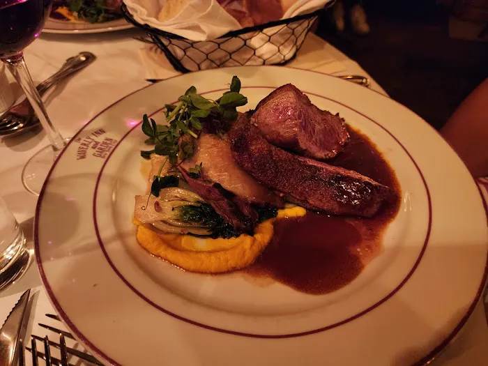 Waverly Inn Picture 2