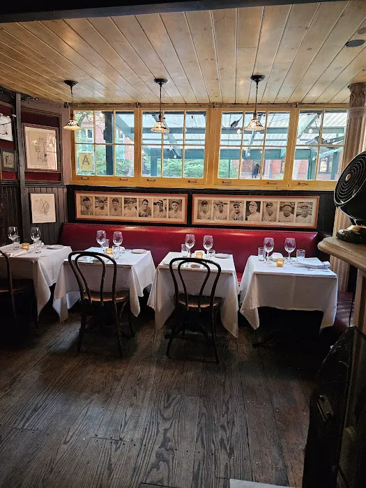 Waverly Inn Picture 10